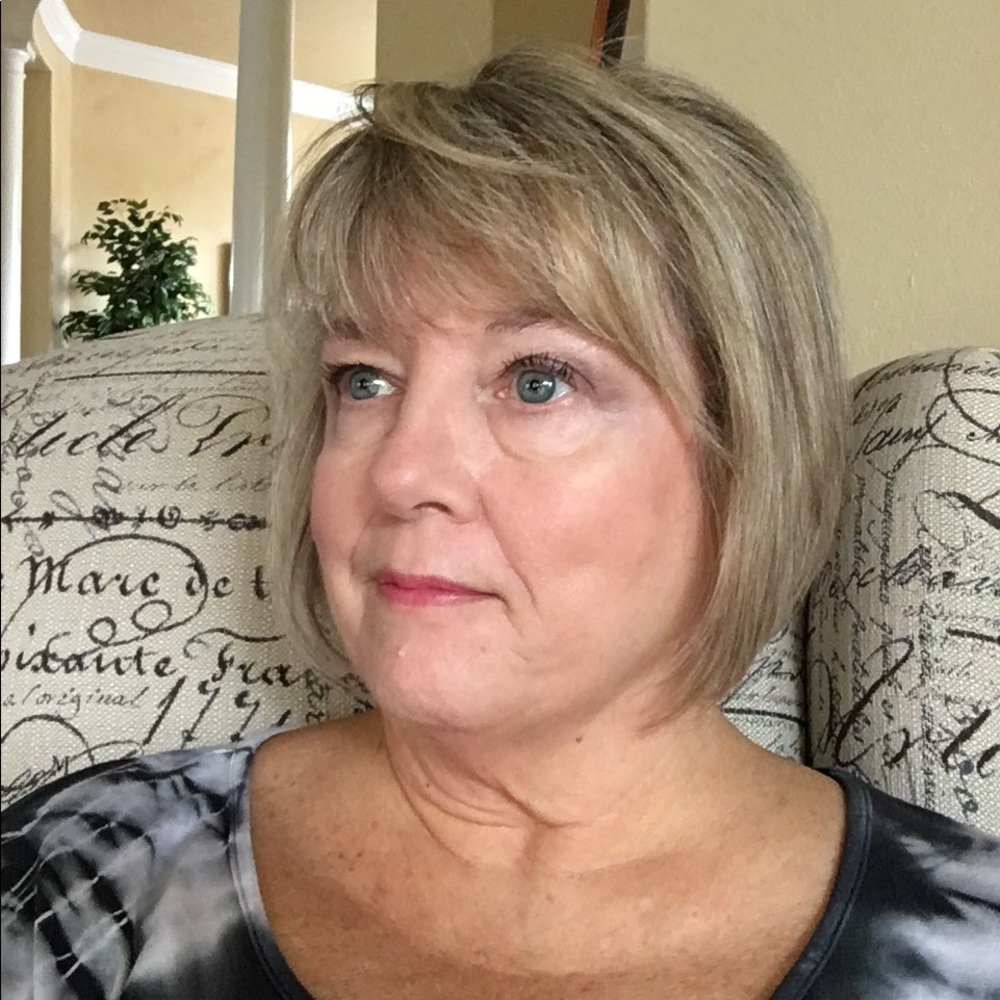 Meet your Posher, Linda